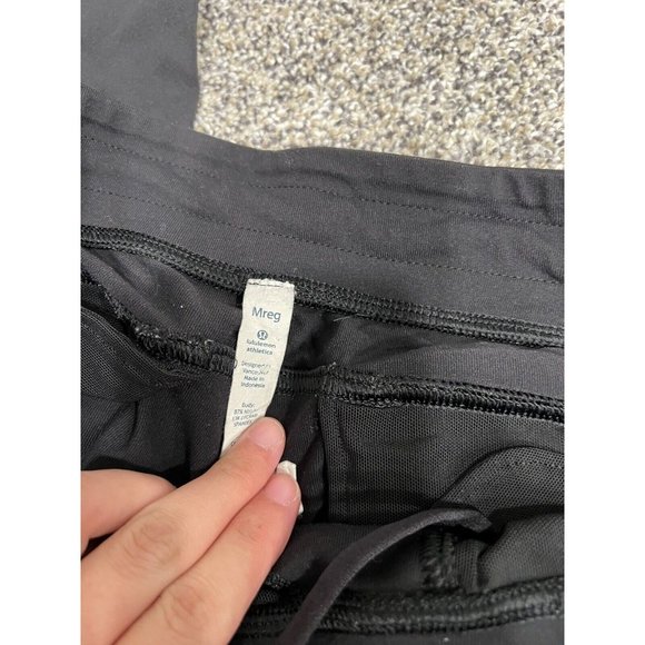 lululemon mens kung fu pants black medium EUC 32" - Picture 5 of 6
